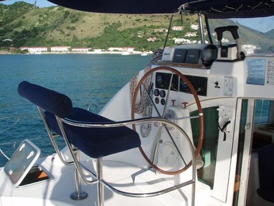 Lagoon 380 poste de barre