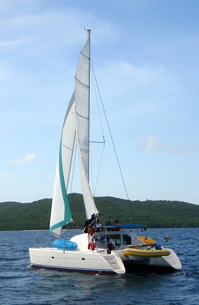 Lagoon 410 sous voile