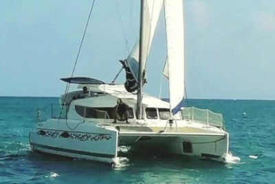 Mahé 36 pour votre location de catamaran en Martinique